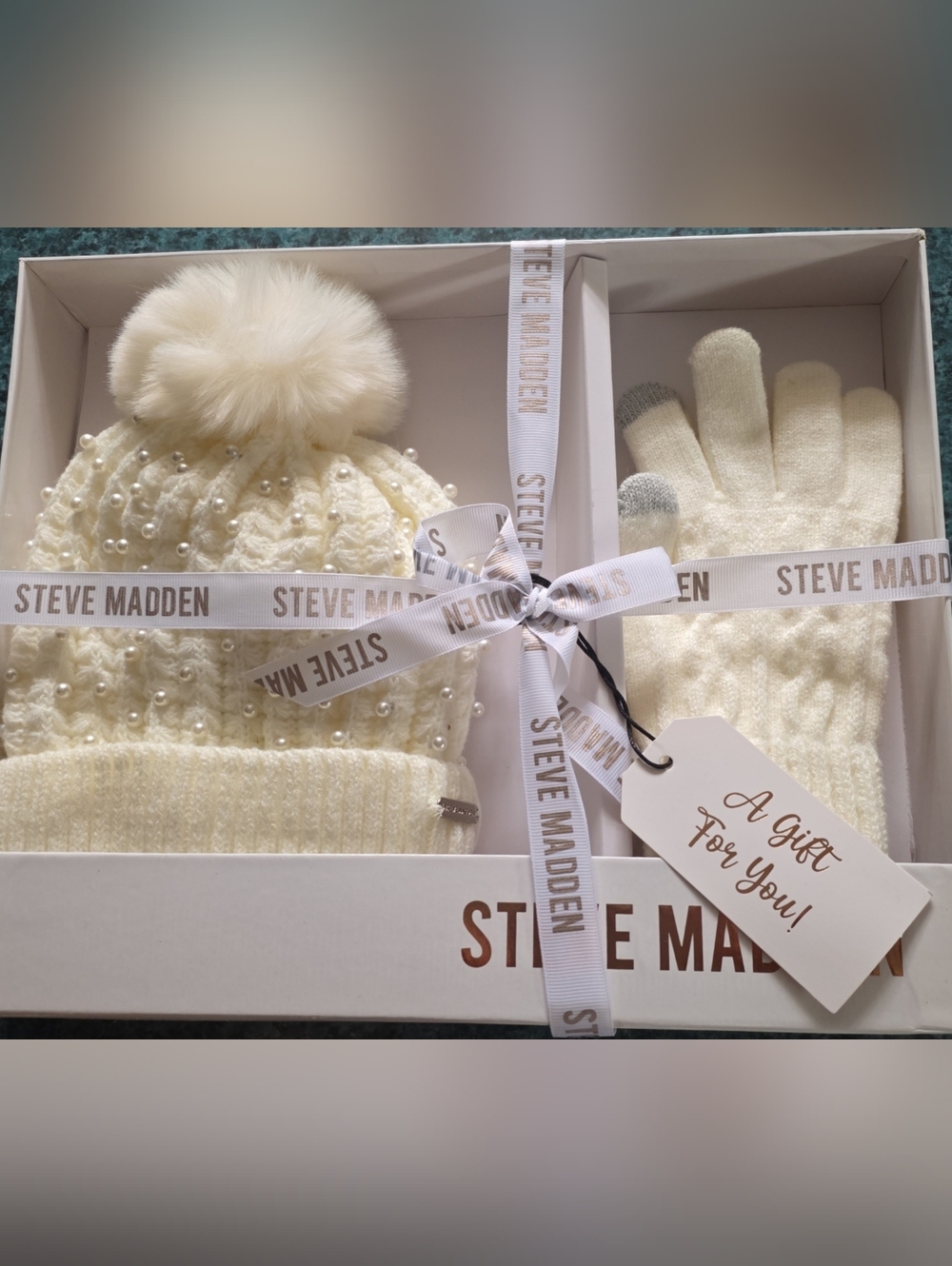 Steve Madden Cream Pearl Pom Pom Beanie & Touchscreen Gloves Gift Set